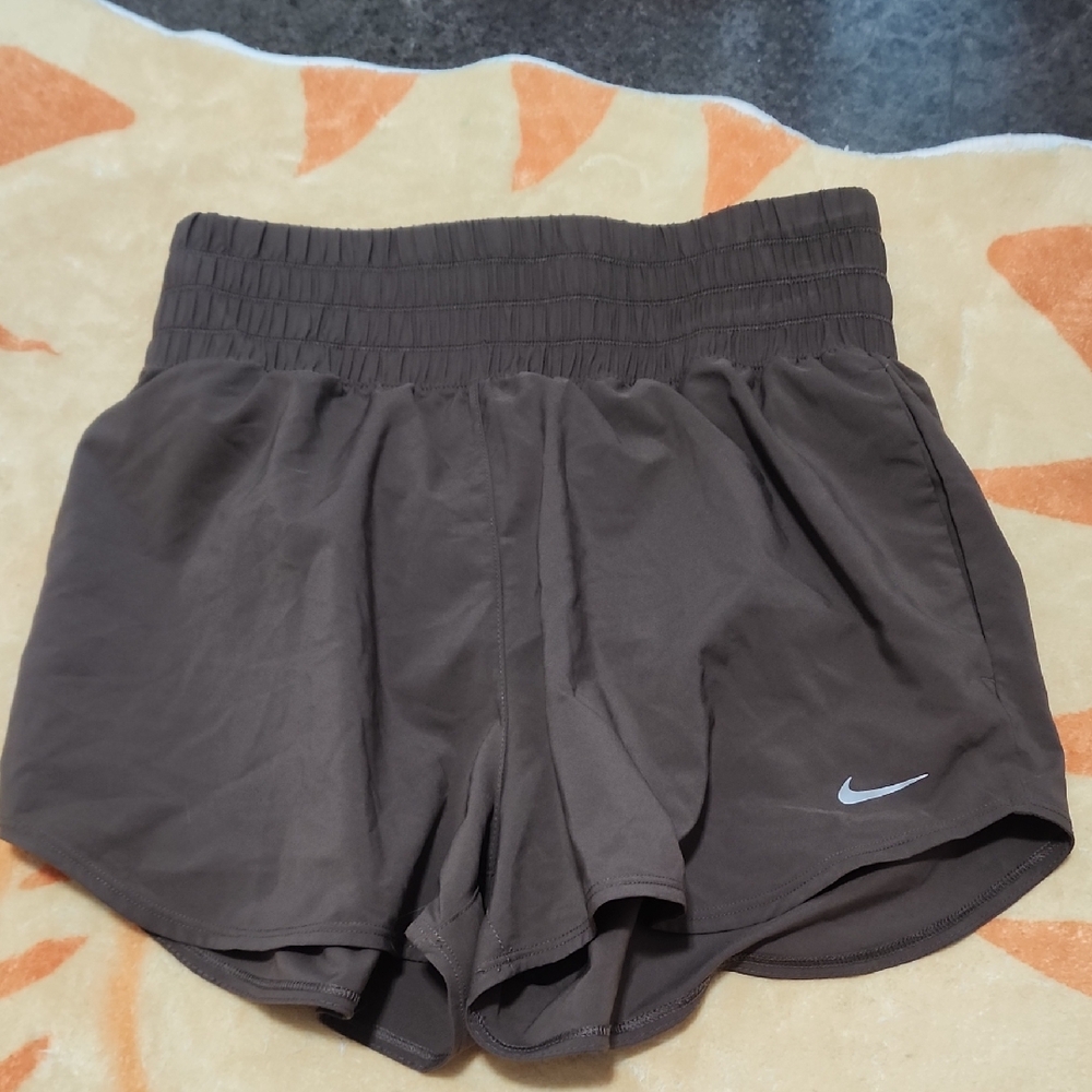 Nike Women's Athletic Shorts in Dark Brown